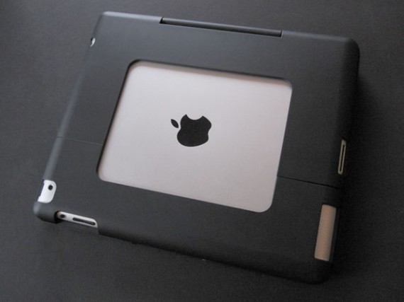 CeBIT 2012: Crux 360 converte il tuo iPad in un più pratico laptop