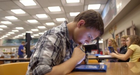 Un comitato olandese propone la creazione di un istituto scolastico fornito di iPad