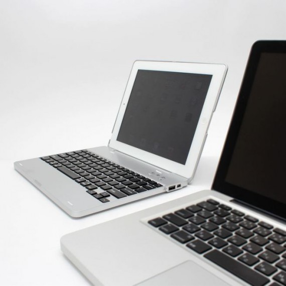 NoteBook Case: una custodia per trasformare l’iPad in un netbook identico al MacBook Pro