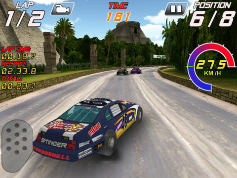 Speedway Racers, un gioco di corse in macchina con autovetture in stile Nascar