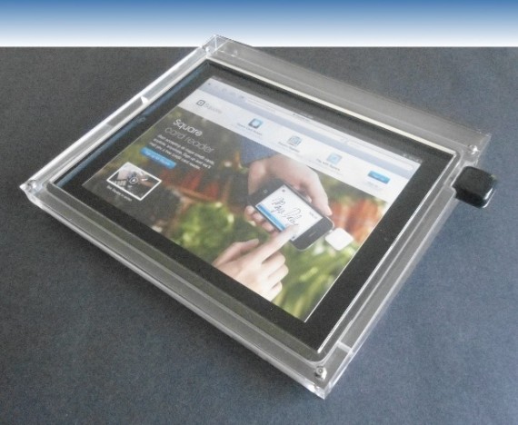 Un dock per iPad che consente di utilizzare il lettore di carte di credito Square