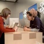 Apple: 50.000 visite al giorno ai Genius Bar attraverso 375 punti vendita