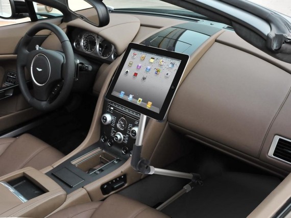 Dedicated Auto/Truck/Car Mount & Stand: il nuovo accessorio per iPad da USBfever