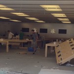 Ladri in azione per derubare un Apple Store