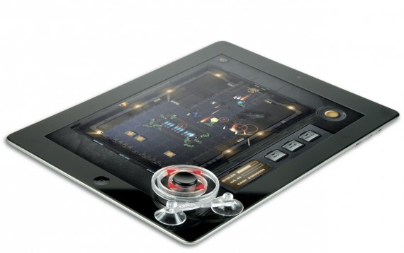 Da Kraun due pratici accessori che permettono di usare i tablet con giochi e applicazioni multimediali in maniera più coinvolgente
