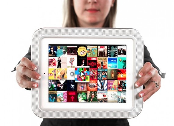 Un case per iPad con ben 8 speaker integrati