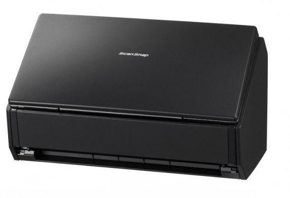 Lo scanner ScanSnap iX500 di Fujitsu è disponibile in Italia