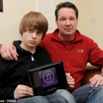 Un poliziotto denuncia suo figlio dopo aver scoperto 3.700£ di acquisti in-app!