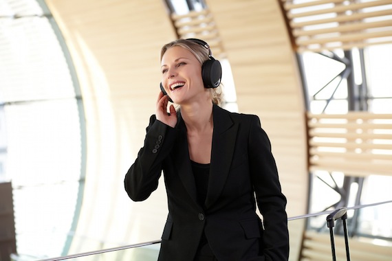 Arrivano le nuove cuffie Parrot Zik