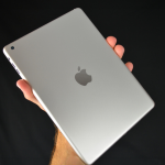 Trapelano sul web le immagini dei pannelli frontali e posteriori dei prossimi iPad