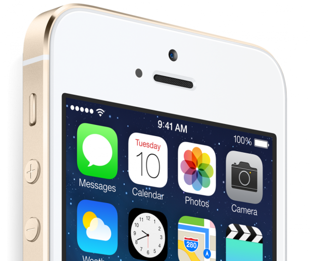 Tim Cook denunciato per il download automatico di iOS 7