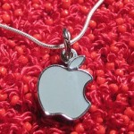 Apple assume Angela Ahrendts, CEO di Burberry, ma come mai?