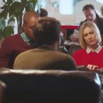 Nokia pubblicizza il Lumia 2520 prendendo in giro… Apple!