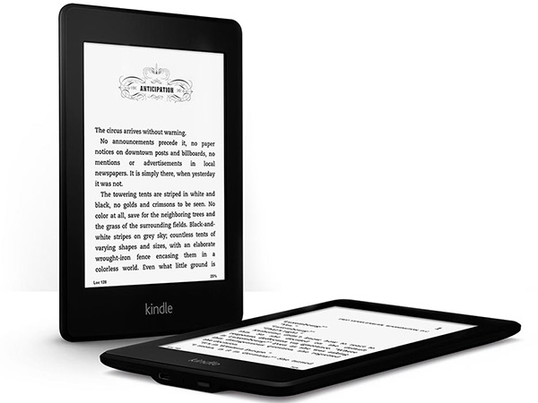 Amazon contro l’iPad in un nuovo spot per il Kindle Paperwhite