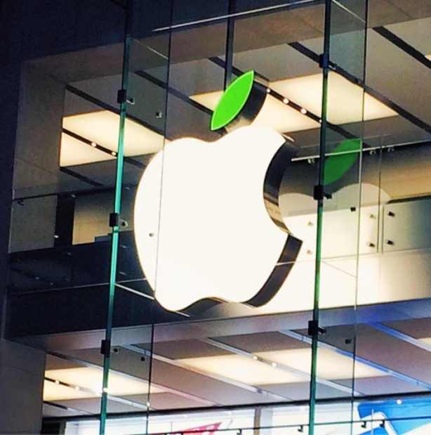 Gli Apple Store si tingono di verde per l’Earth Day