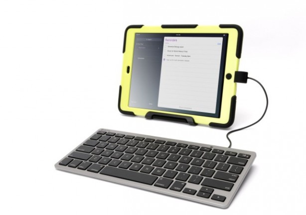 Ecco una nuova tastiera esterna per iPad. Segni particolari? E’ cablata!