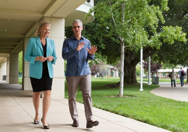 Storico accordo tra Apple e IBM per aiutare le aziende