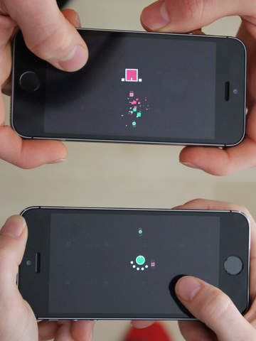 Un gioco, due dispositivi e tanti duelli con il nuovo gioco DUAL!