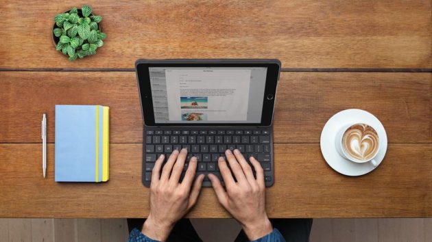 Silm Folio: la custodia-tastiera di Logitech per il nuovo iPad con quattro anni di autonomia