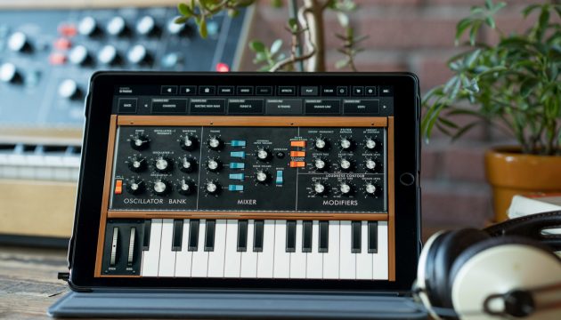 Il rivoluzionario Minimoog Model D arriva su App Store