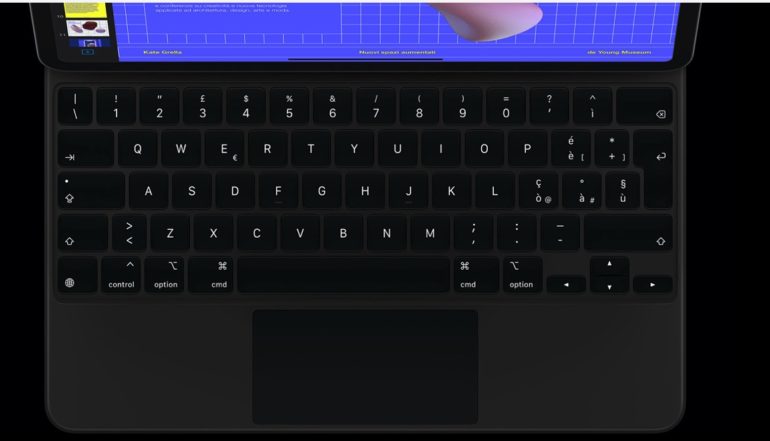 magic keyboard retroilluminata