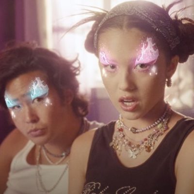 Olivia Rodrigo collabora con Apple nel nuovo video musicale “Brutal”